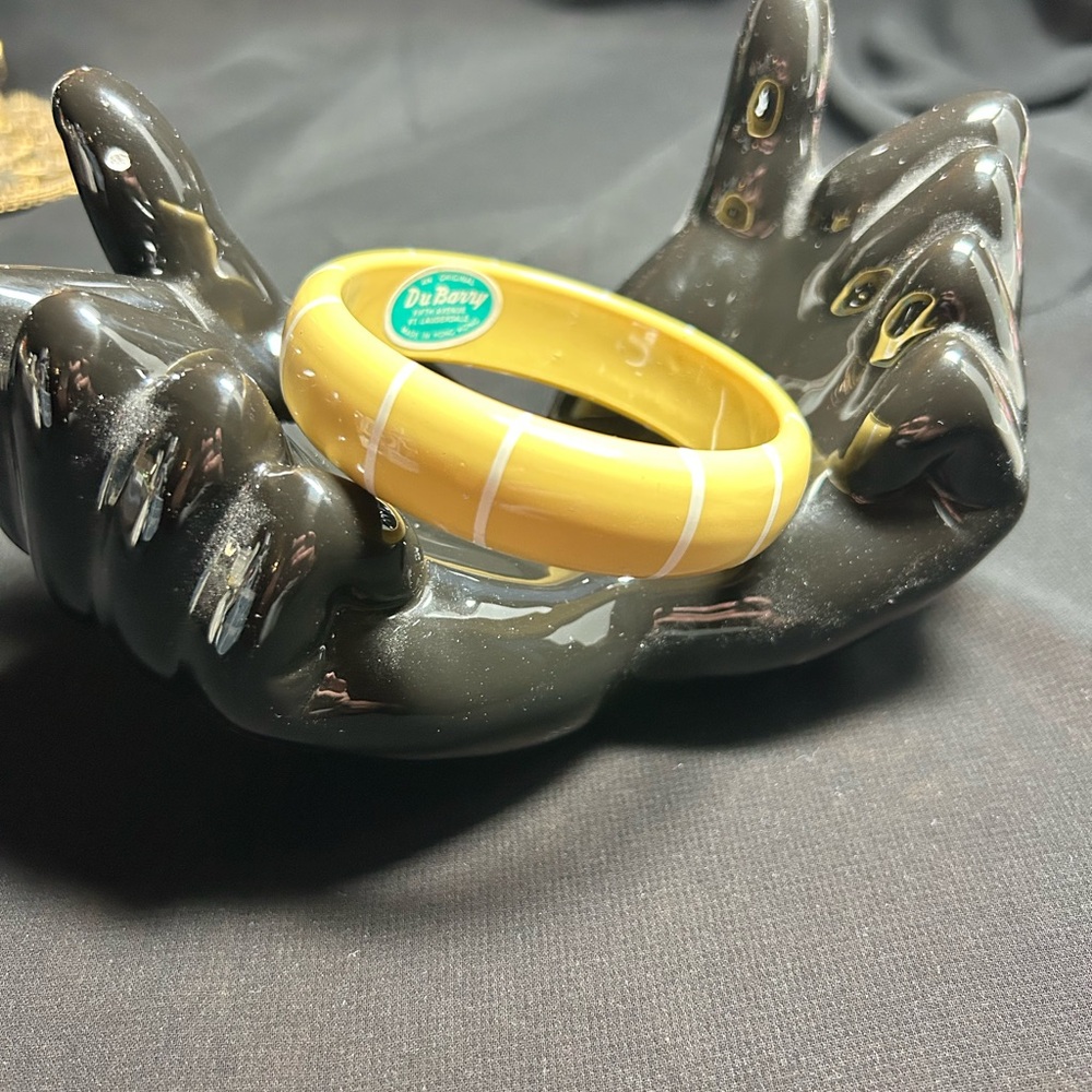 Du Barry VTG MCM Yellow Striped Bangle bracelet. Made in Hong Kong